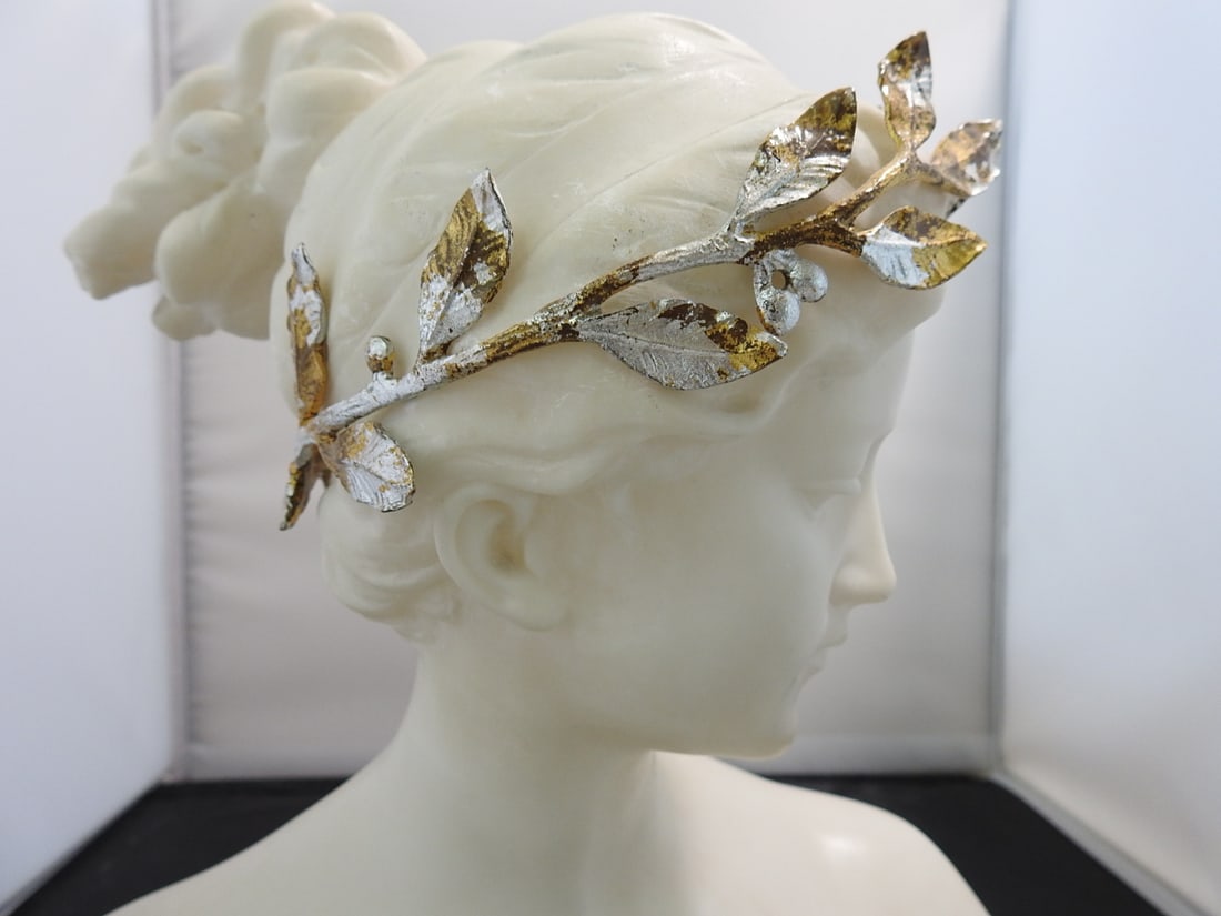 Poesie Marble Bust with Gilt Metal Wreath - 7