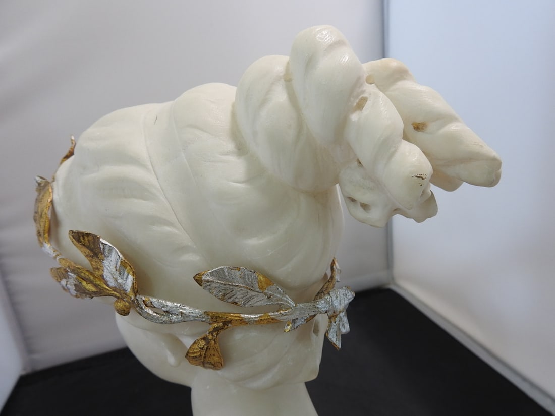 Poesie Marble Bust with Gilt Metal Wreath - 9