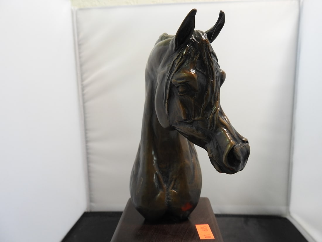 D. Moss 1980 Brass Horse Bust on Wood Base - 4