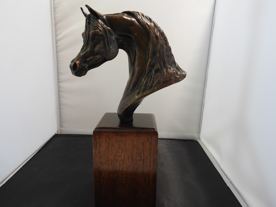 D. Moss 1980 Brass Horse Bust on Wood Base - 4