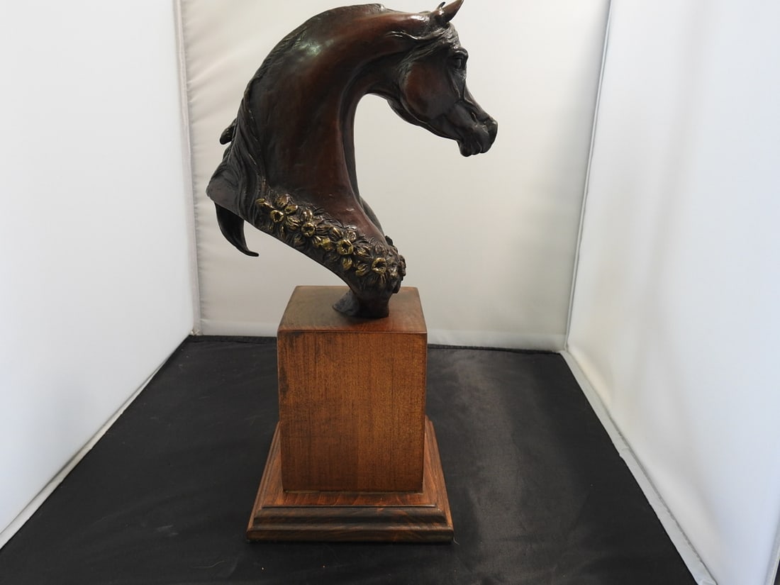 D. Moss 1984 Brass Horse Bust on Wood Base - 4