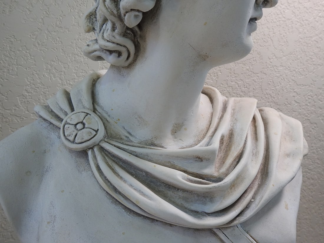 Maska Apollo Belvedere Faux Marble Bust Sculpture - 7