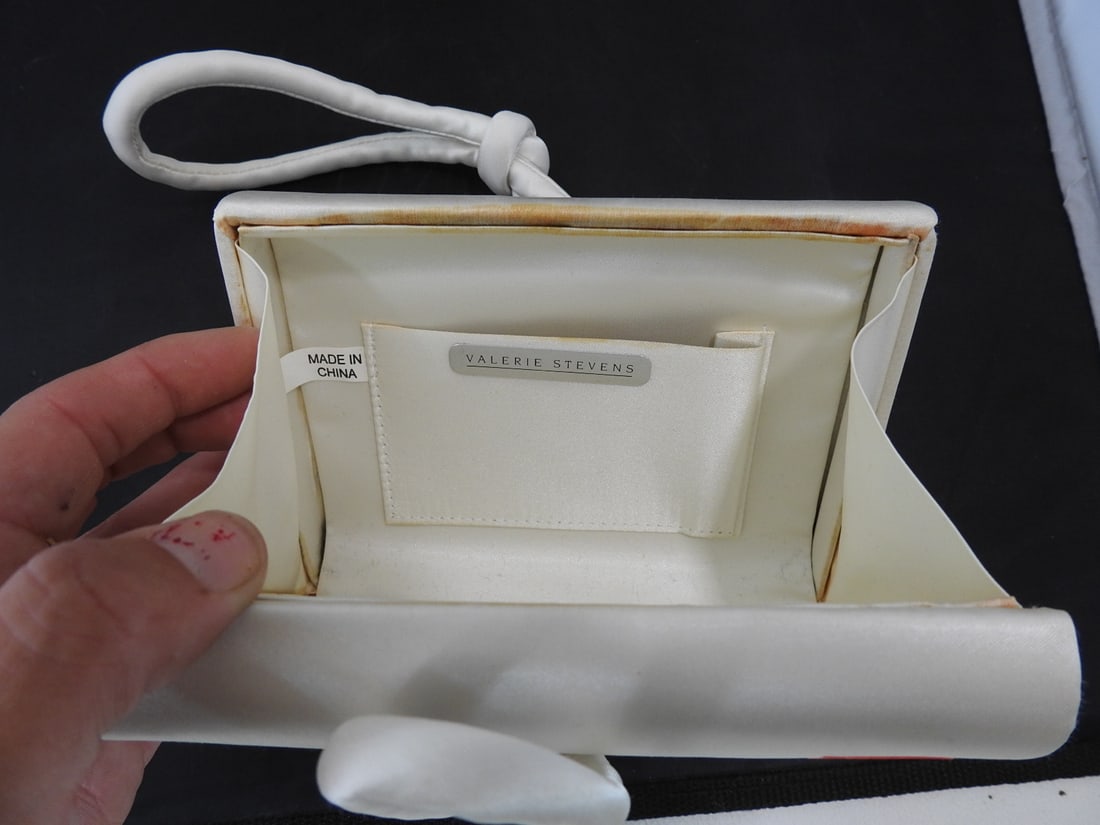 Valerie Stevens White Satin Clutch Bag - 3