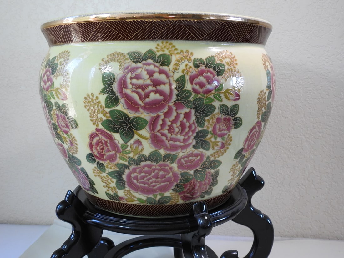 Satsuma Style Porcelain Flower Pot with Wooden Stand - 2