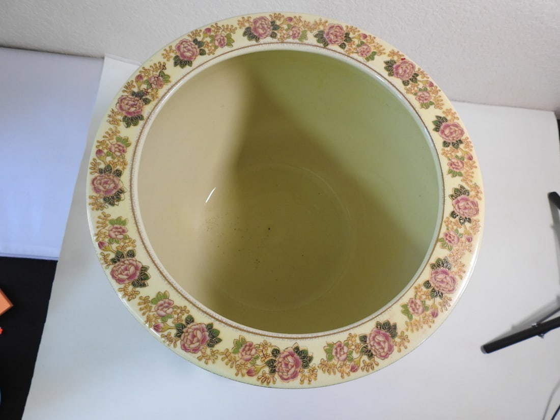 Satsuma Style Porcelain Flower Pot with Wooden Stand - 4