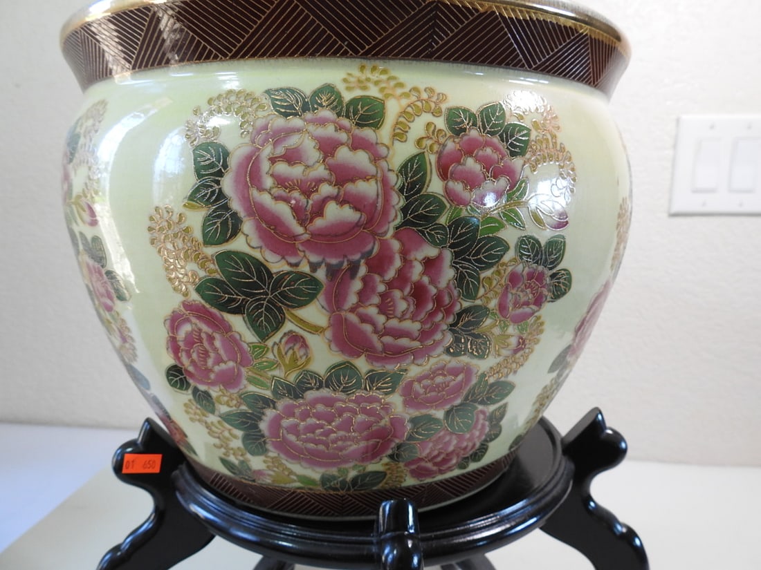 Satsuma Style Porcelain Flower Pot with Wooden Stand - 7