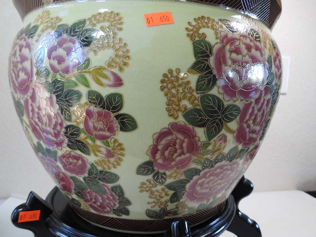 Satsuma Style Porcelain Flower Pot with Wooden Stand - 8