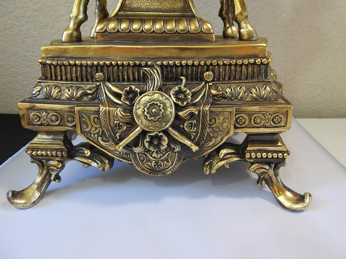 Design Toscano Grande Chateau Beaumont Mantel Clock - 3
