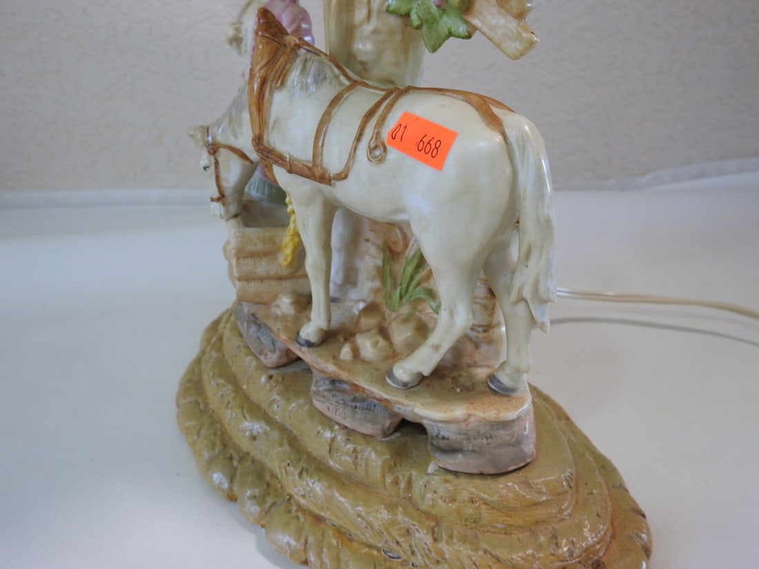 Vintage Hand-Painted German Porcelain Lamp - 3