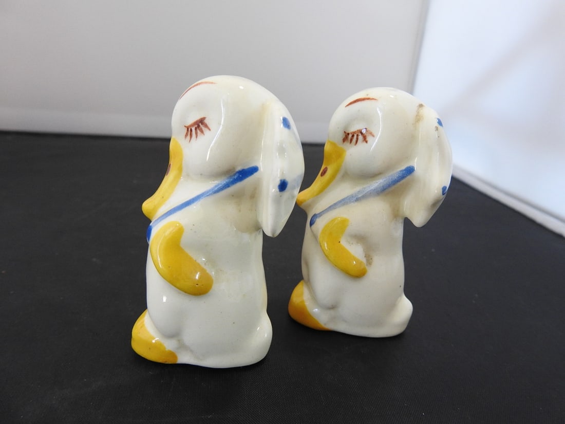 Lot of Vintage Salt & Pepper Shakers - 9