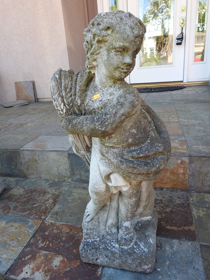 Classical Baroque Style Garden Horse Head Statue: Classical Baroque style garden statue featuring a horse head / equestrian form with aged stone-look finish. Approx. 28.5 x 13 x 9 in.