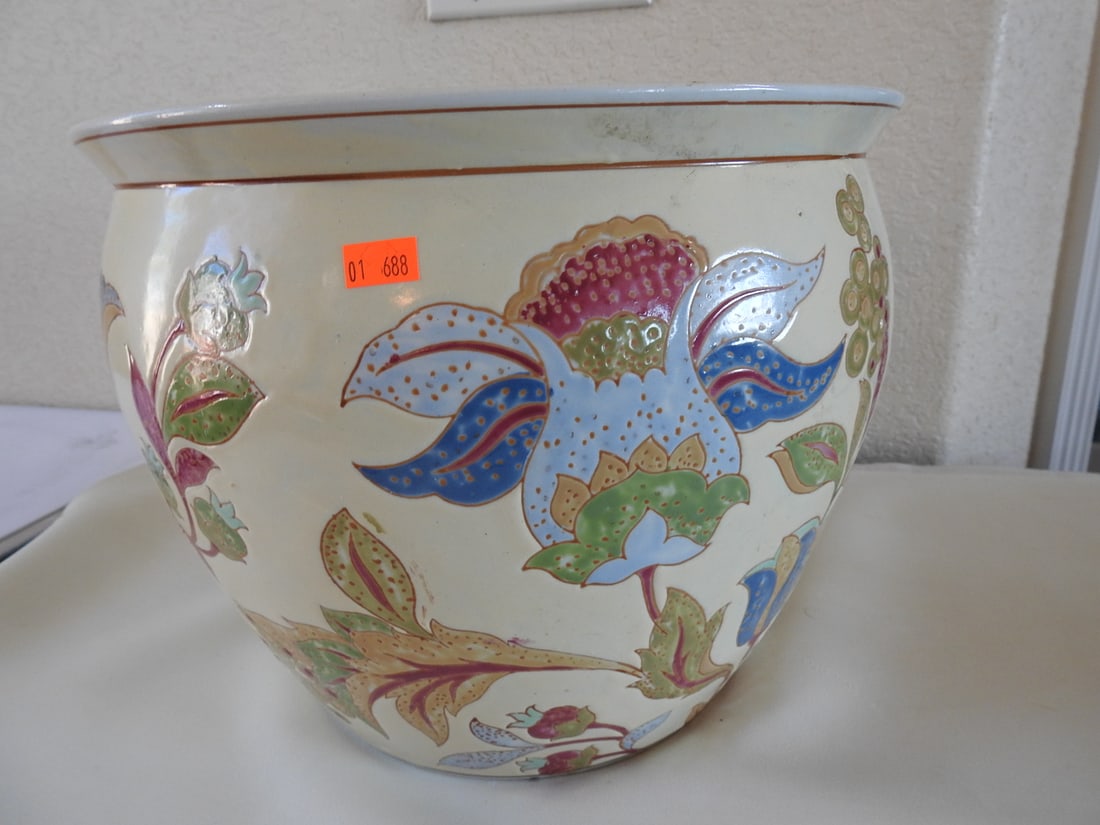 Chinese Chinoiserie Porcelain Fish Bowl Planter (1 of 8)