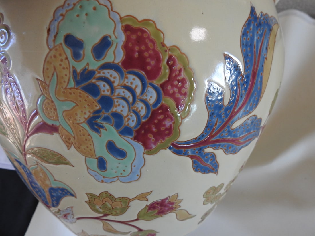 Chinese Chinoiserie Porcelain Fish Bowl Planter - 5
