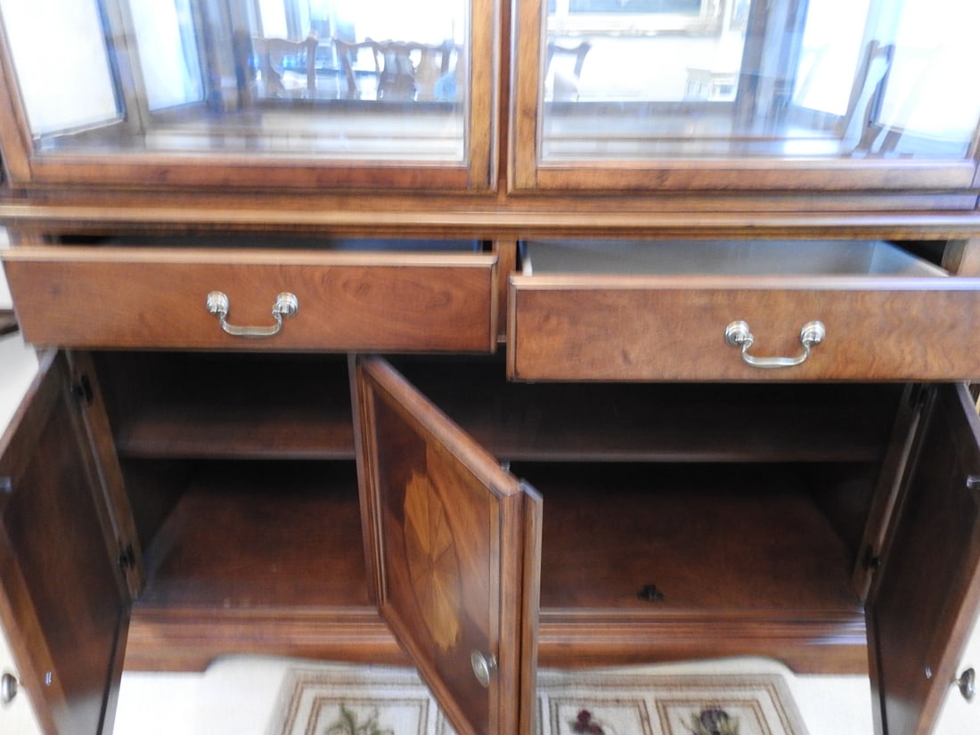 Rococo Style Mahogany China / Curio Cabinet - 10