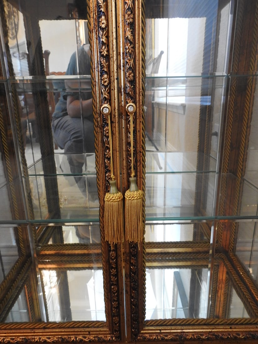 Venetian Rococo Revival Display Cabinet - 3