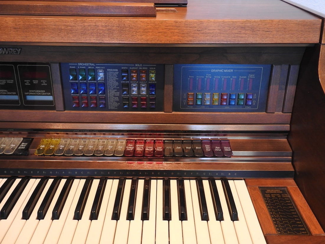 Lowrey GX-325 Vintage Organ with Folding Bench - 3
