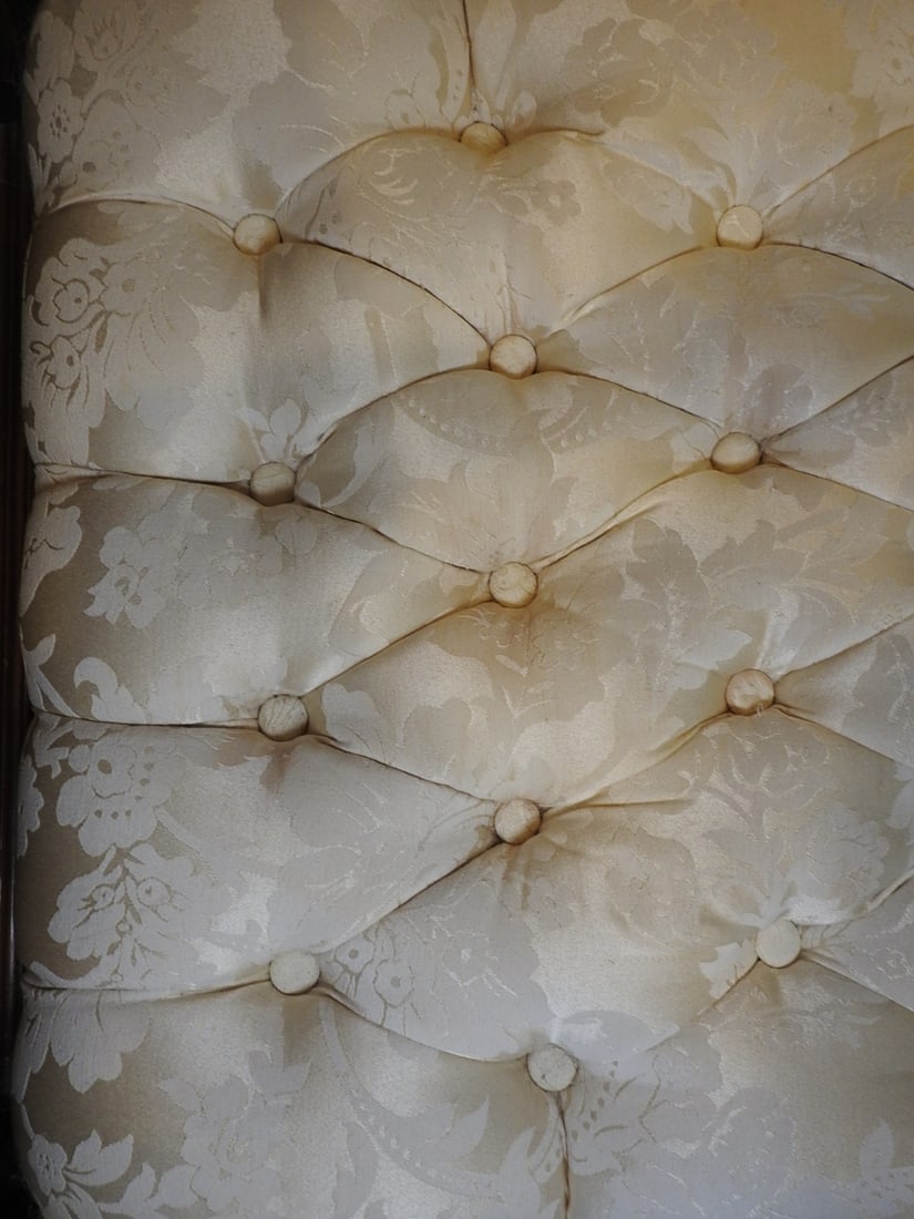 Design Toscano Kenmore Manor Hall Stand with Tufted Seat - 4