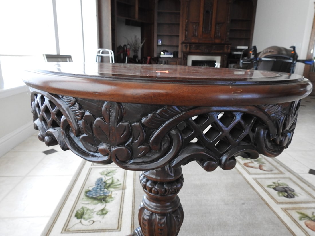 Rococo Style Accent Table with Marble Top - 3
