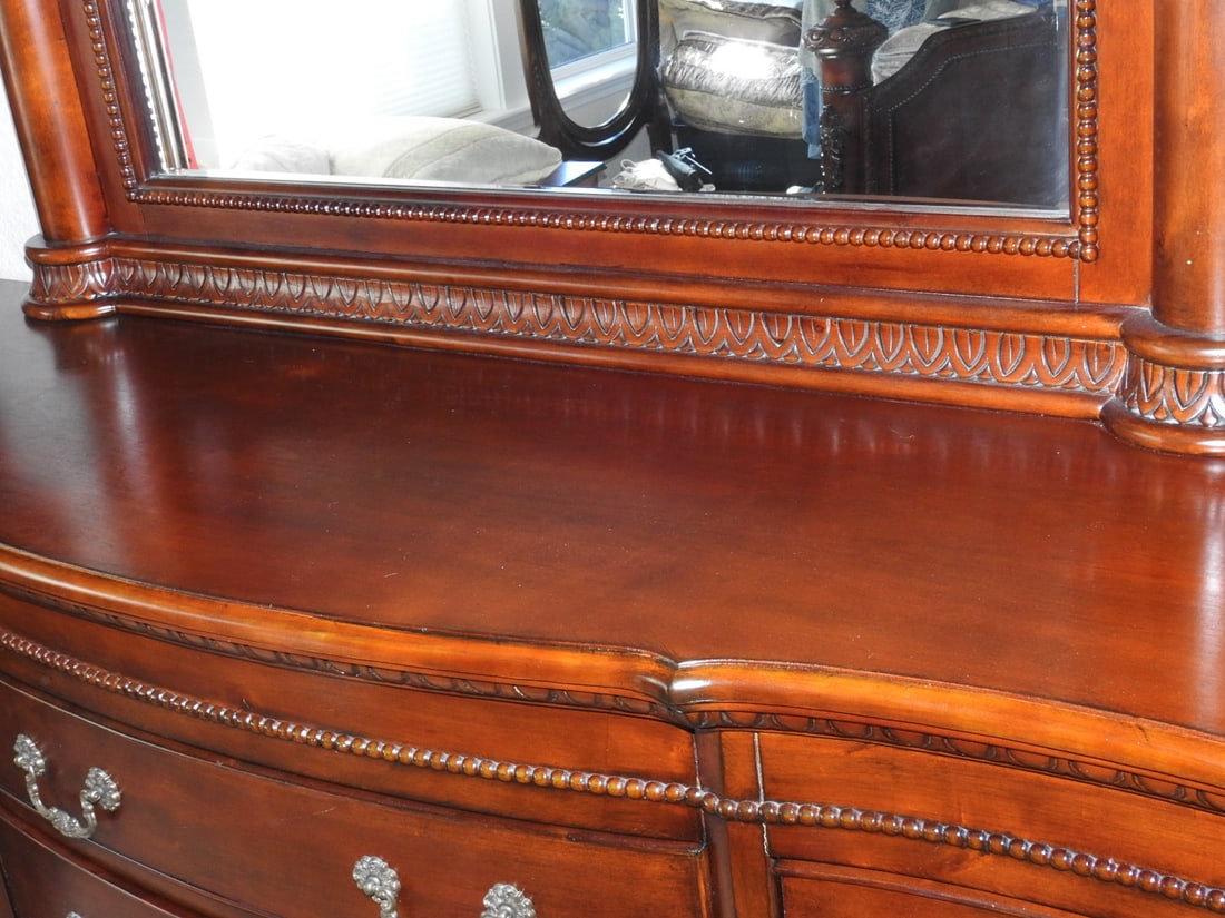 Vintage Rococo Style Carved Mahogany Bedroom Set - 13