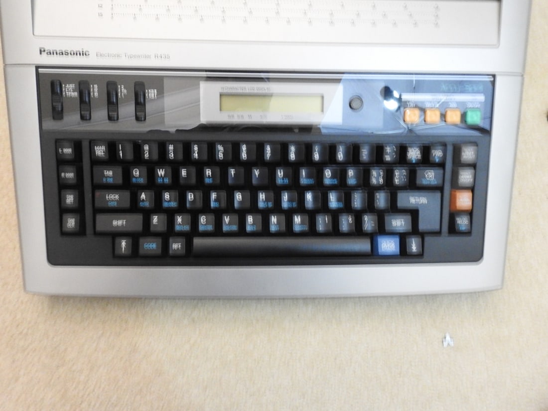 Vintage Panasonic Electric Typewriter - 3