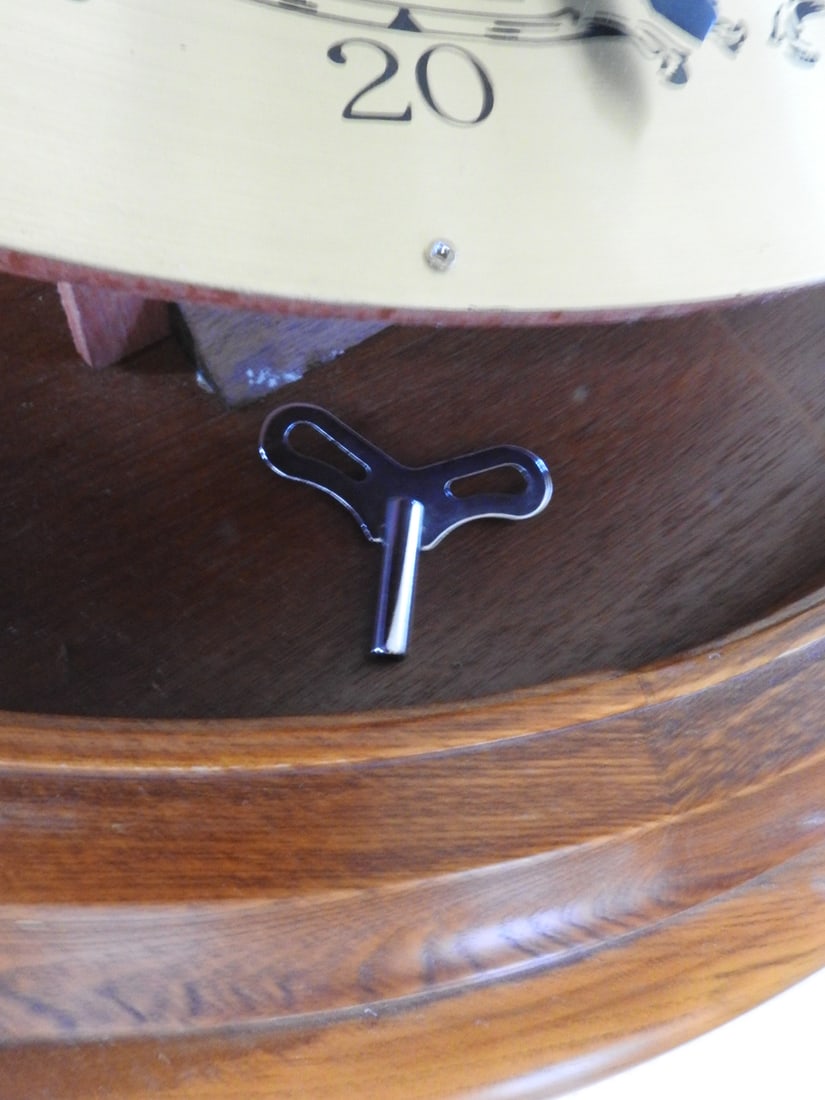 Vintage Gear-Operated Coffee Table Clock - 6