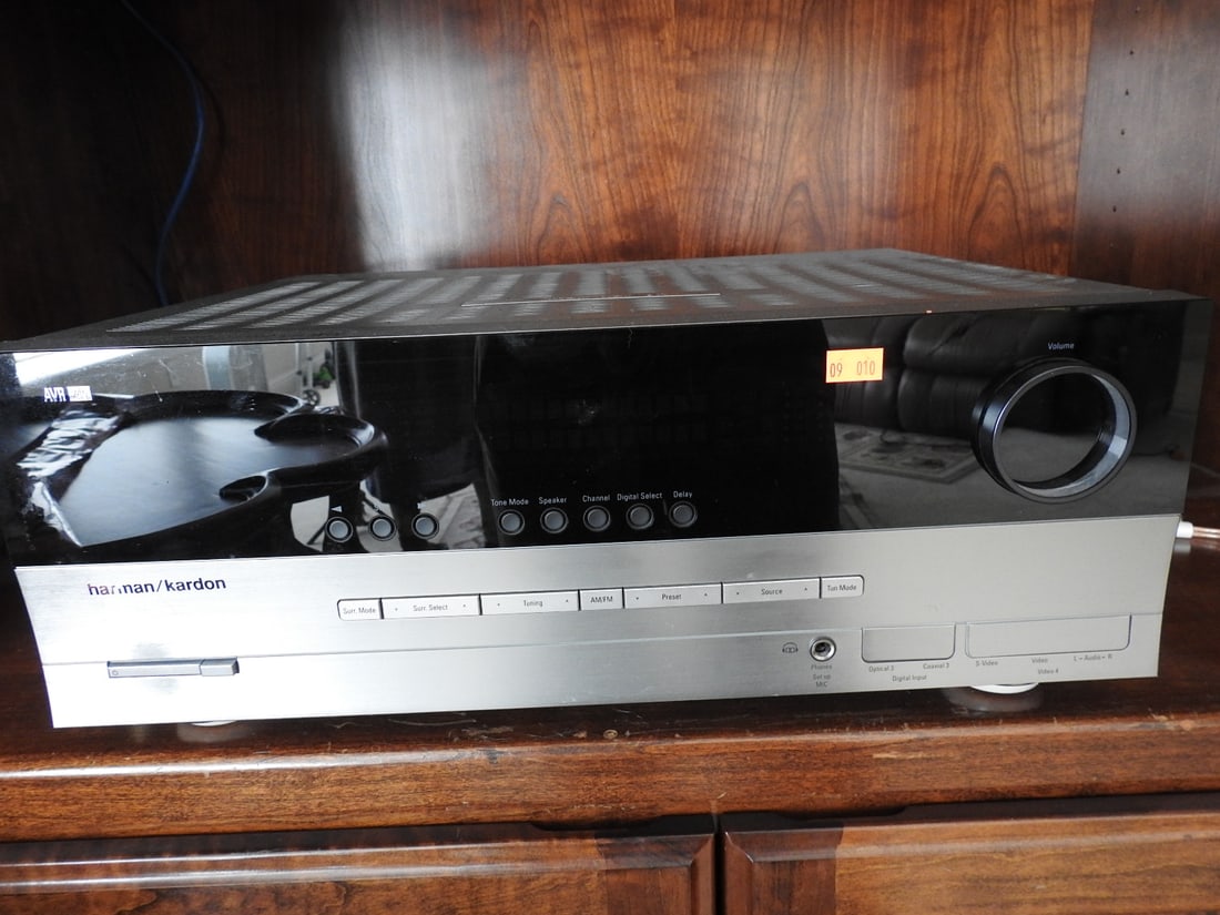 Harman Kardon AVR 245 Receiver (1 of 6)