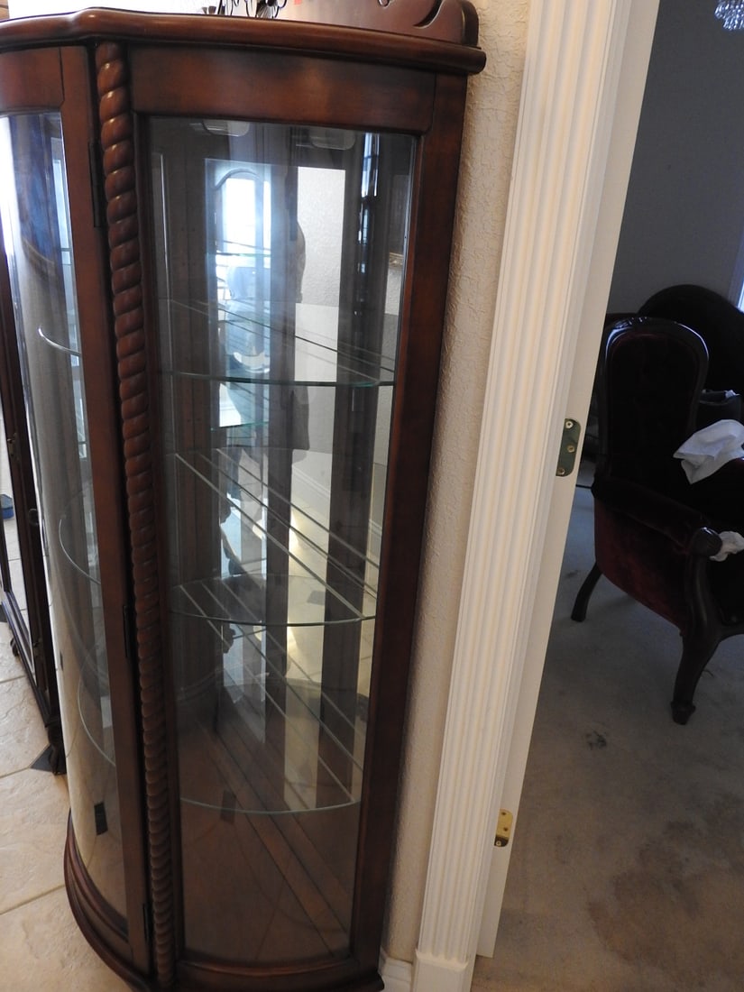 Classical Style Half-Round Glass Curio Cabinet - 3