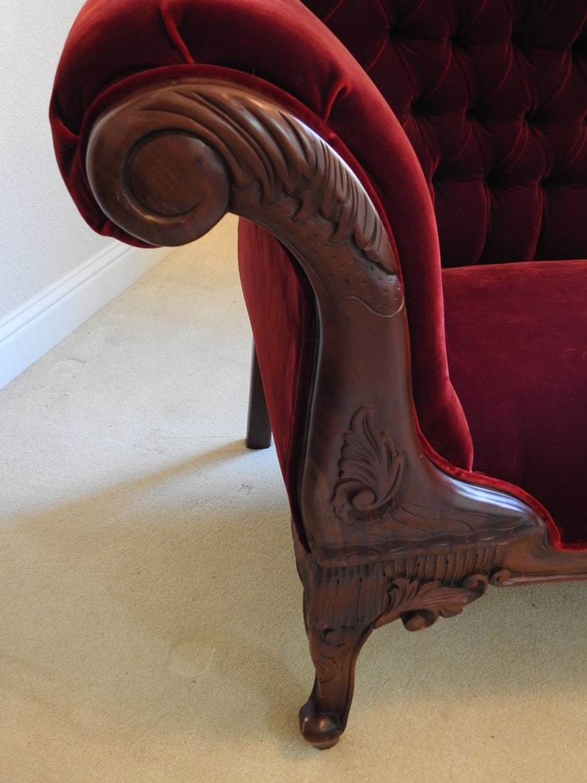 Vintage Victorian Style Red Velvet Chaise Lounge - 11
