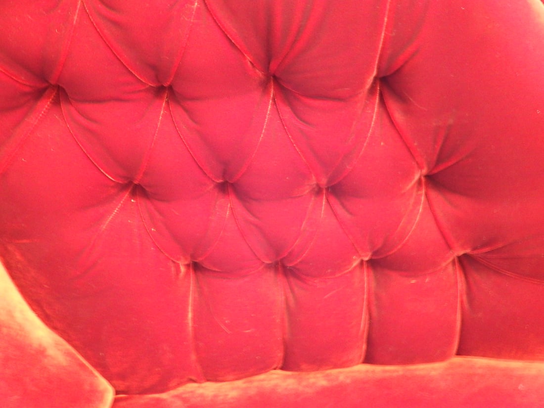 Vintage Victorian Style Red Velvet Chaise Lounge - 12