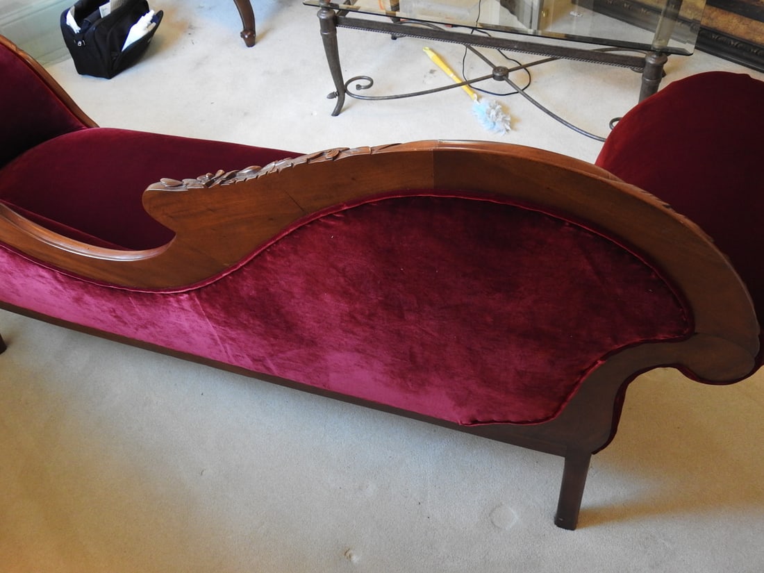 Vintage Victorian Style Red Velvet Chaise Lounge - 13