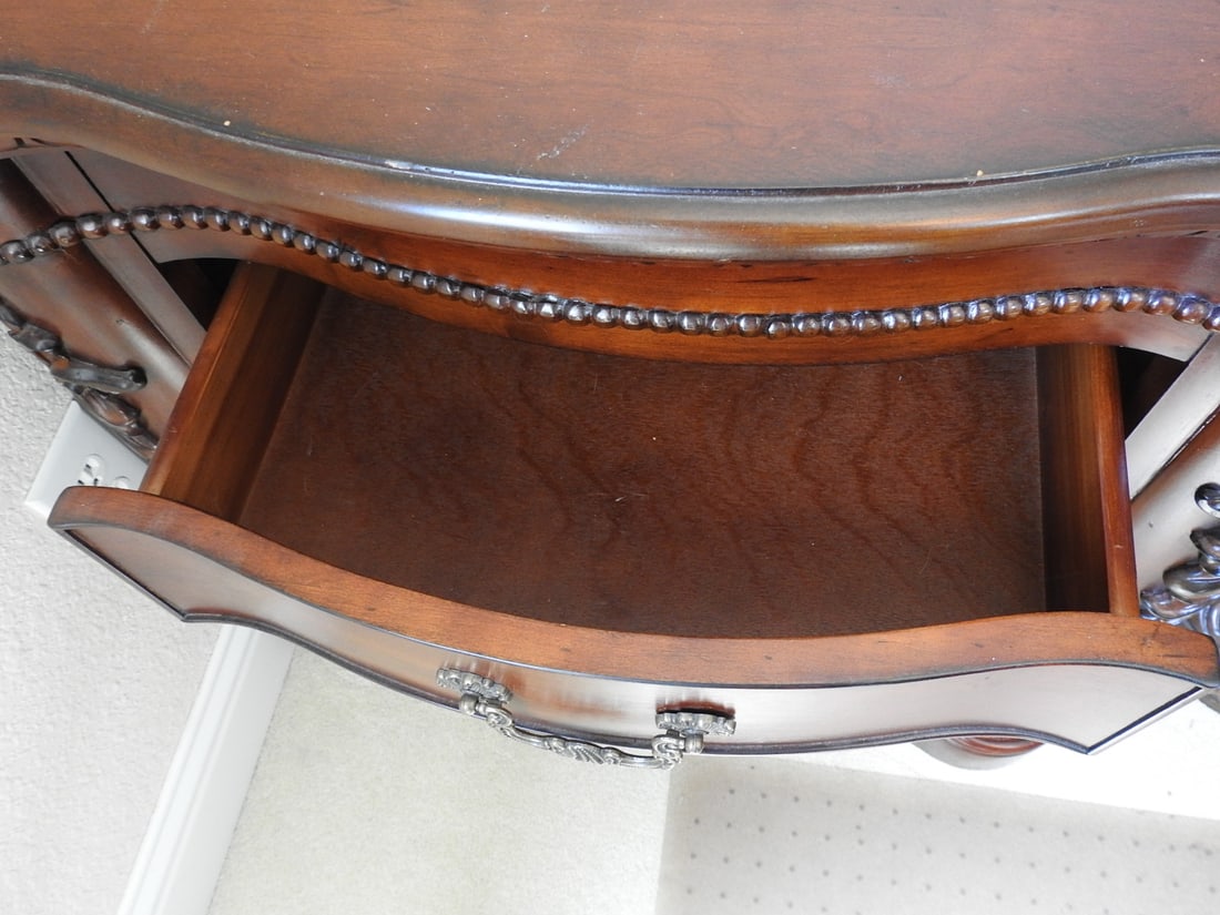 Classical Style Carved Mahogany Nightstand with Drawers - 6