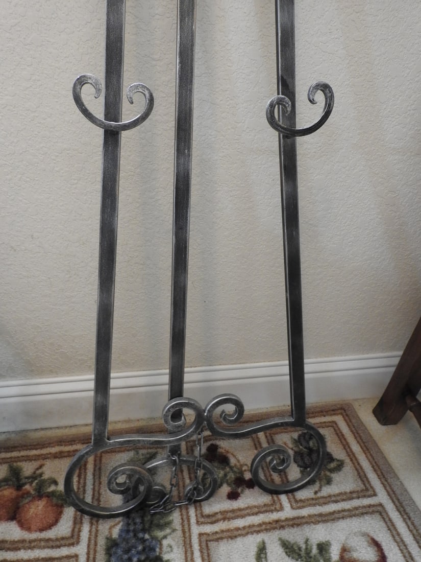 Classical Style Metal Easel - 5
