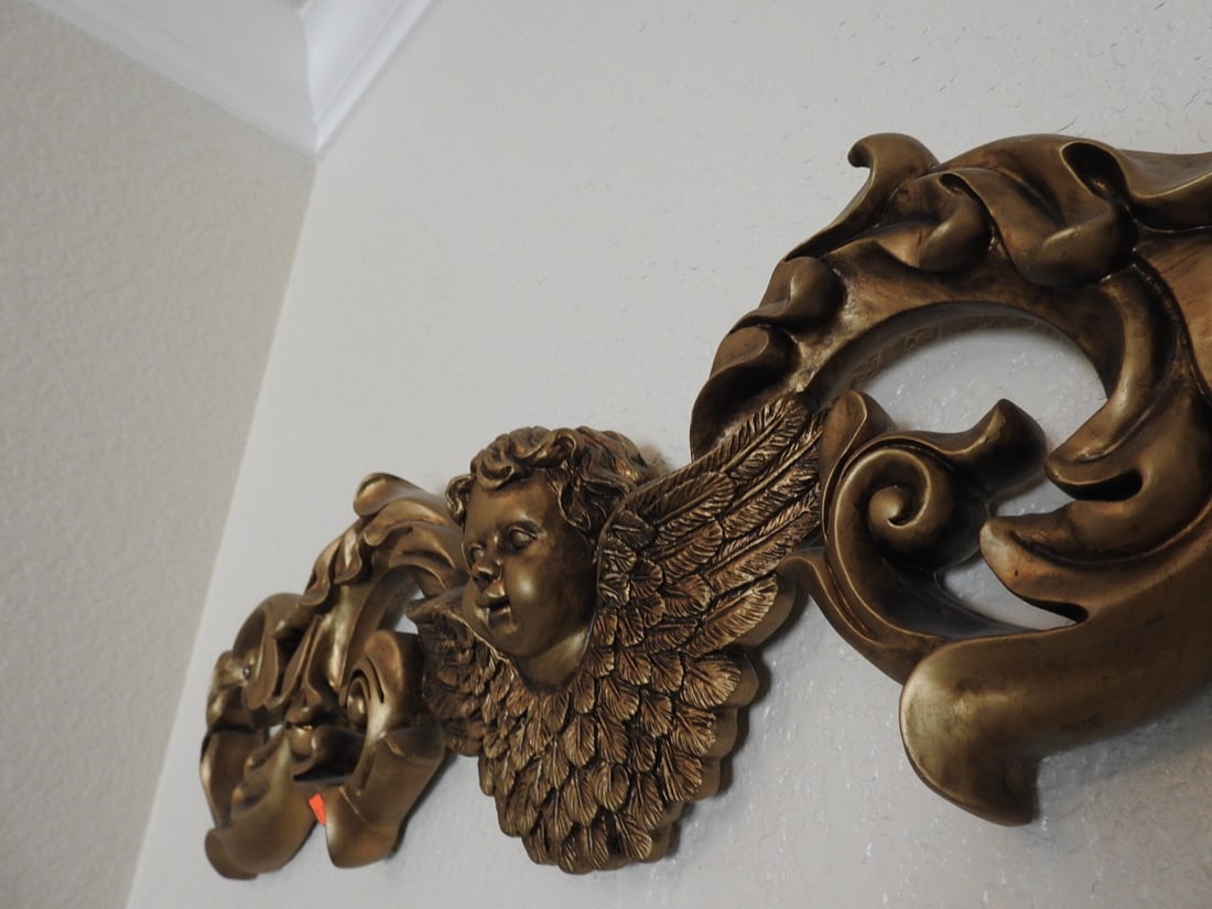 Gold Painted Cherub Wall Flourish - 2