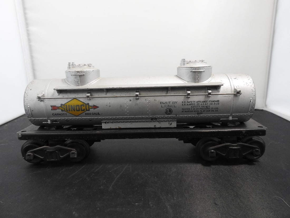 Lionel No. 6465 Sunoco Two-Dome Tank Car (1 of 6)