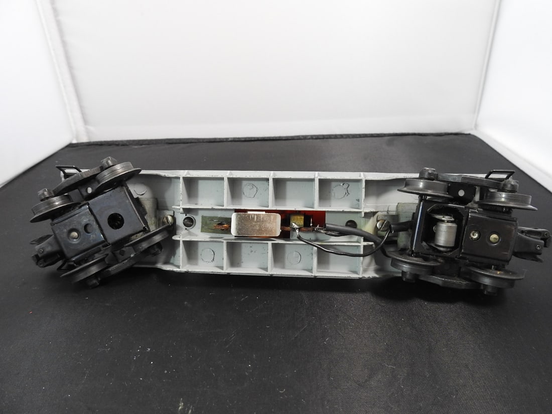 Lionel No. 3520 Rotating Searchlight Car - 3