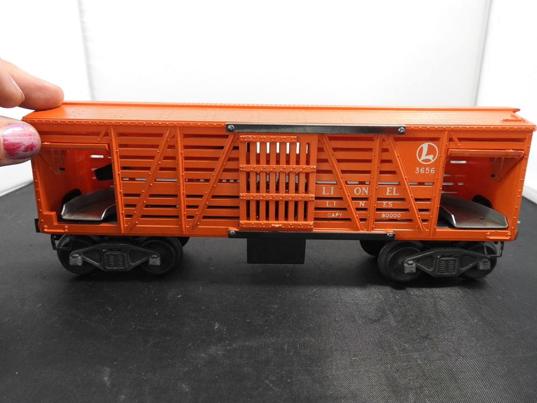 Lionel No. 3656 Operating Cattle Car - 4