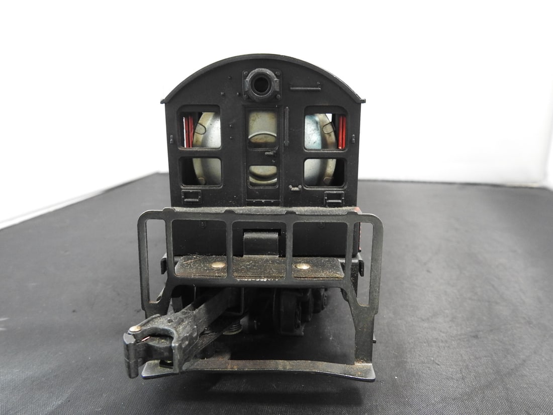 Lionel No. 601 Seaboard NW-2 Diesel Switcher - 4