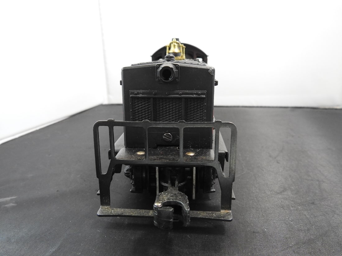 Lionel No. 601 Seaboard NW-2 Diesel Switcher - 5