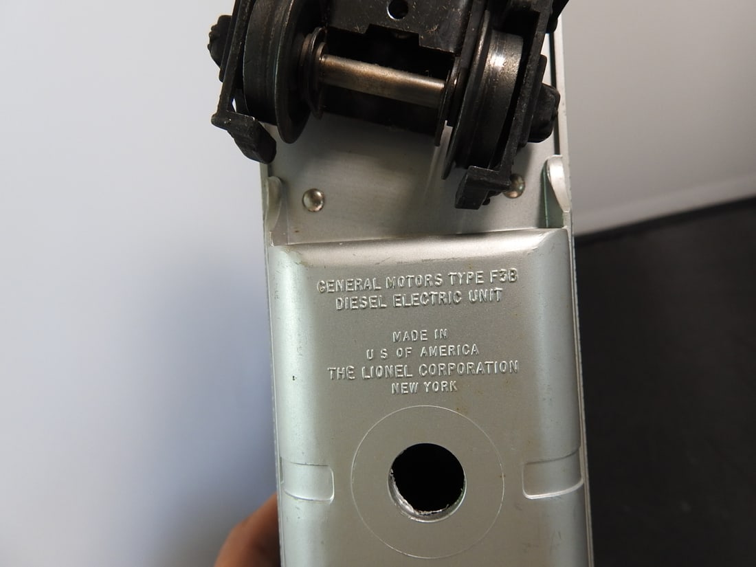 Lionel Santa Fe F3B Diesel Electric Unit - 6