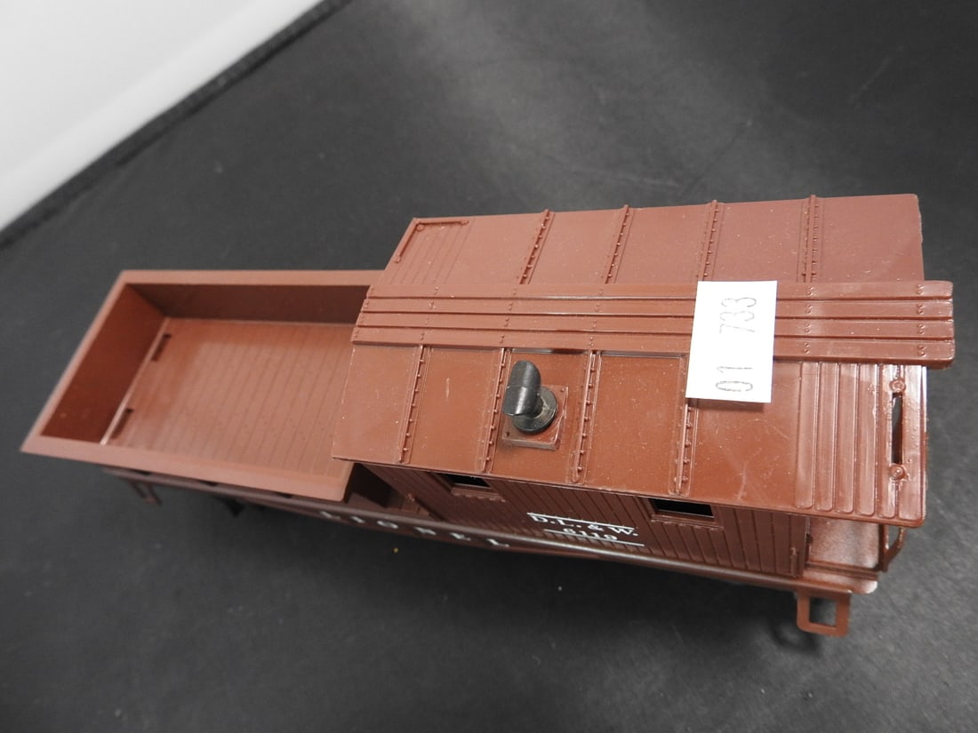 Lionel D.L.&W. No. 6119 Work Caboose - 3