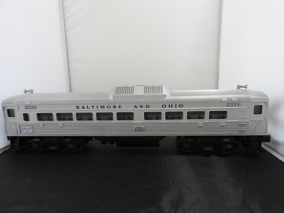 Lionel No. 2559 Baltimore & Ohio RDC Passenger Car - 2