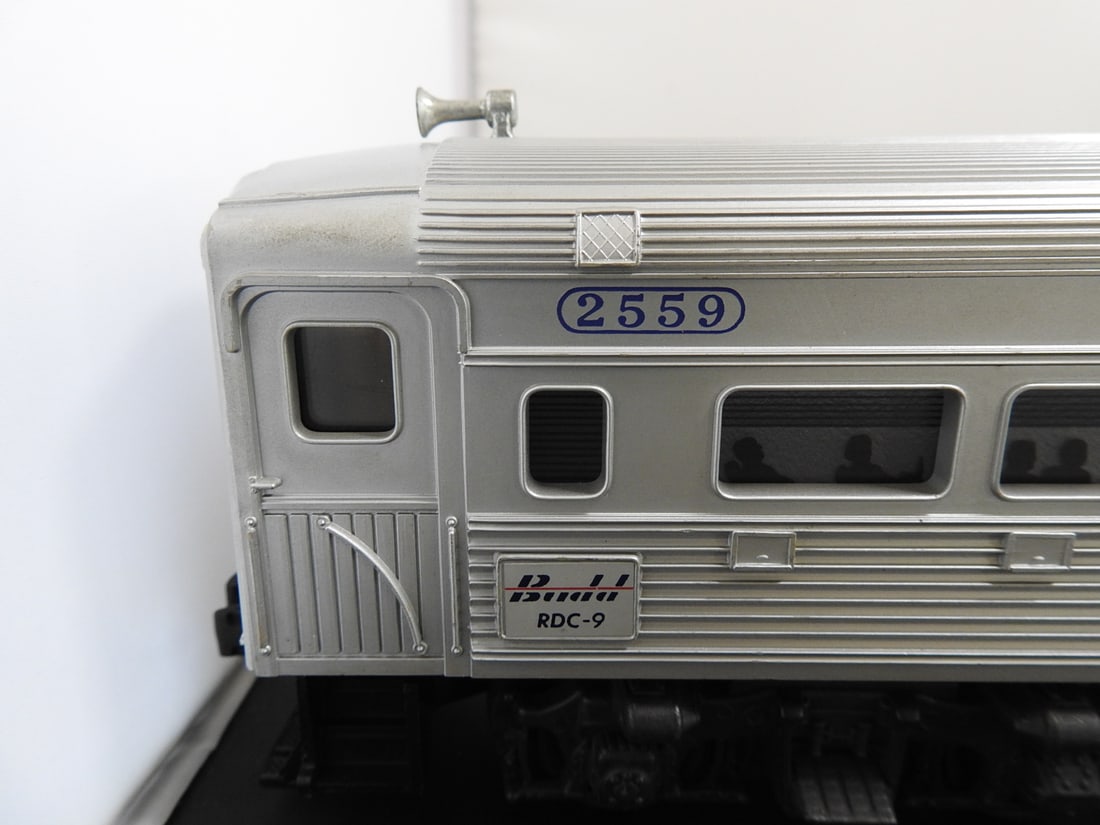 Lionel No. 2559 Baltimore & Ohio RDC Passenger Car - 3