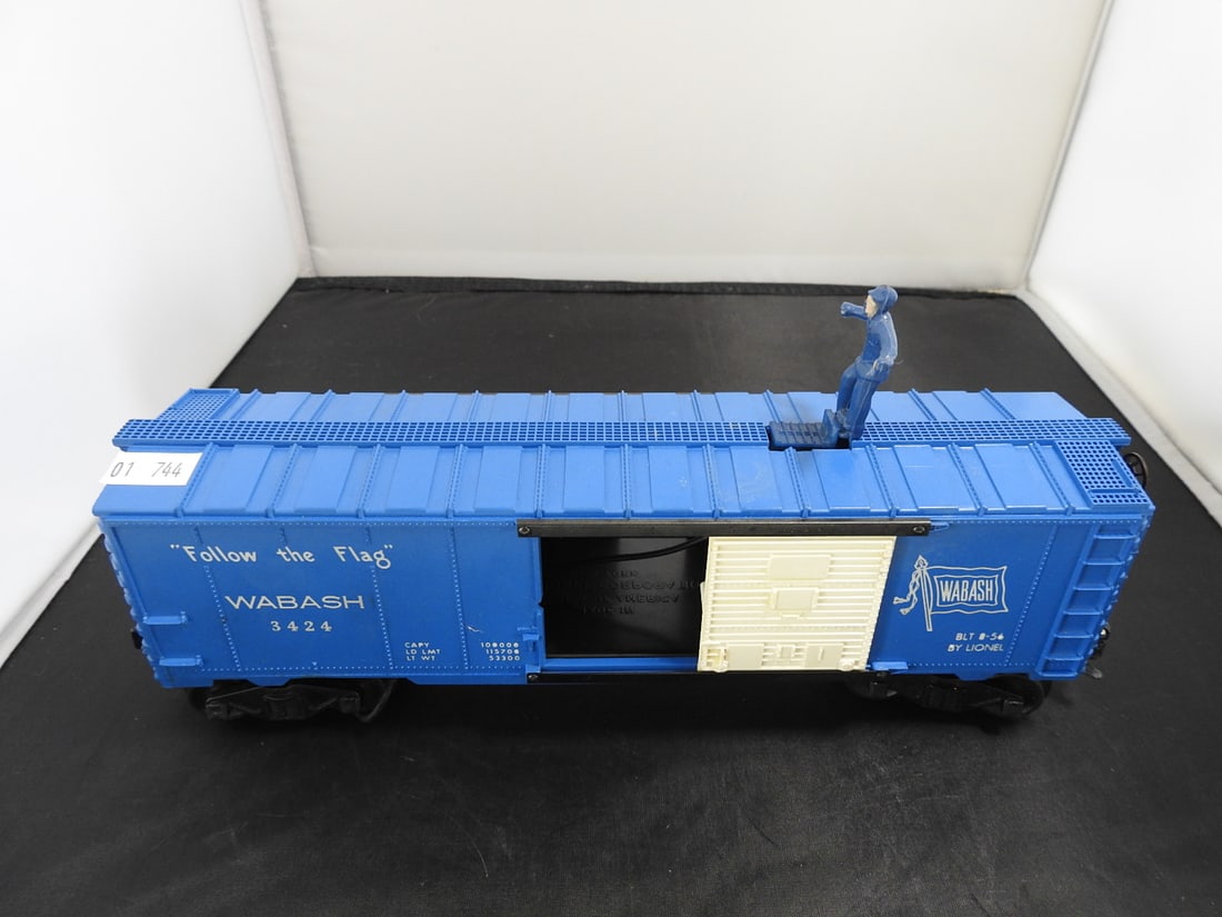 Lionel No. 3424 Wabash Operating Brakeman Boxcar - 2