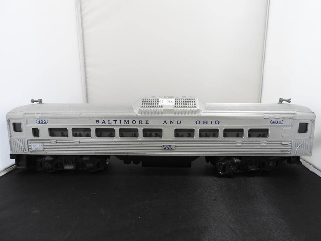 Lionel No. 400 Baltimore & Ohio RDC Passenger Car (1 of 8)
