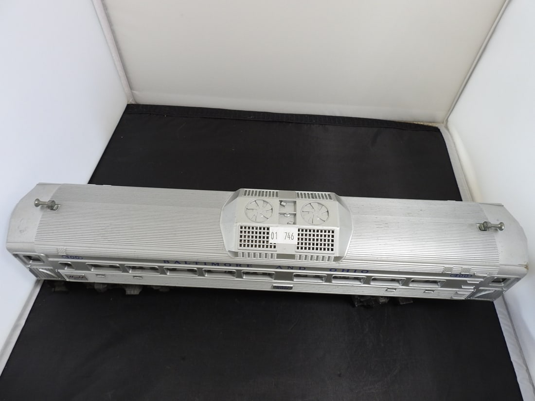 Lionel No. 400 Baltimore & Ohio RDC Passenger Car - 2