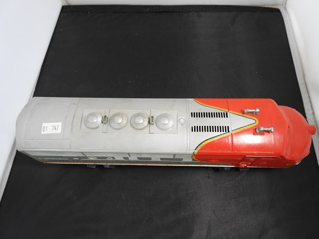 Lionel Santa Fe F3A Diesel Locomotive - 4