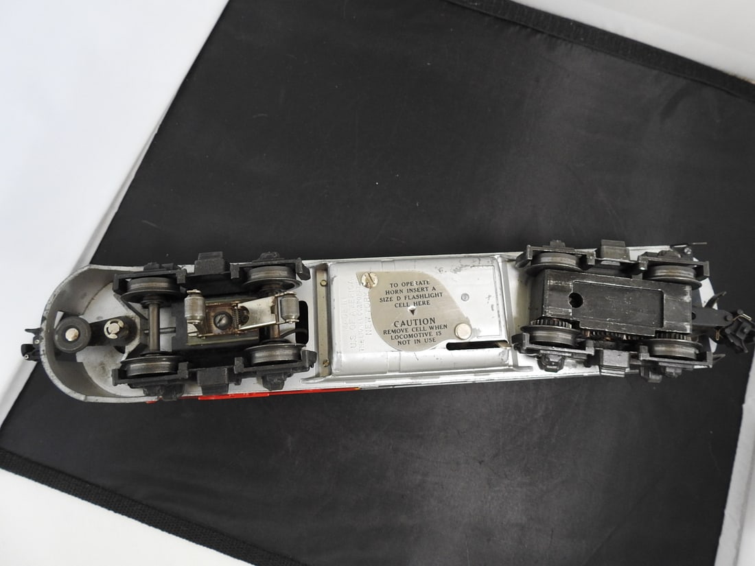 Lionel Santa Fe F3A Diesel Locomotive - 6