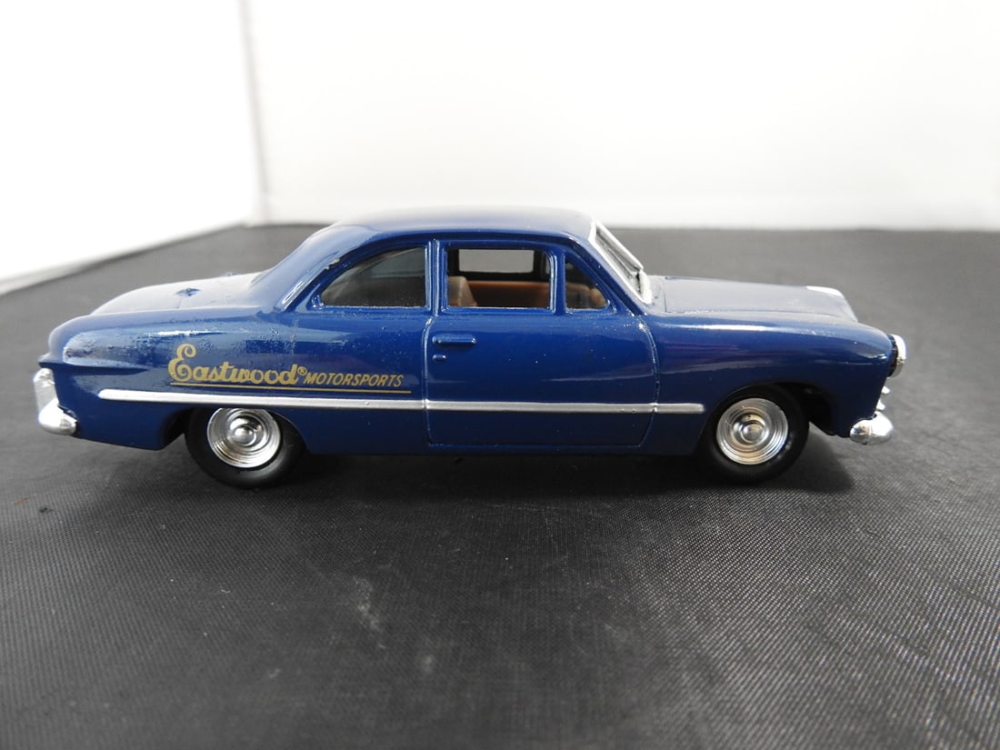 Lot of Three Die-Cast Classic Cars - 7