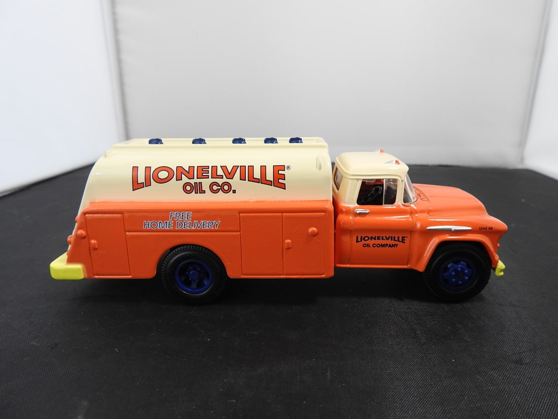 Lot of Two Lionelville Die-Cast Trucks - 5