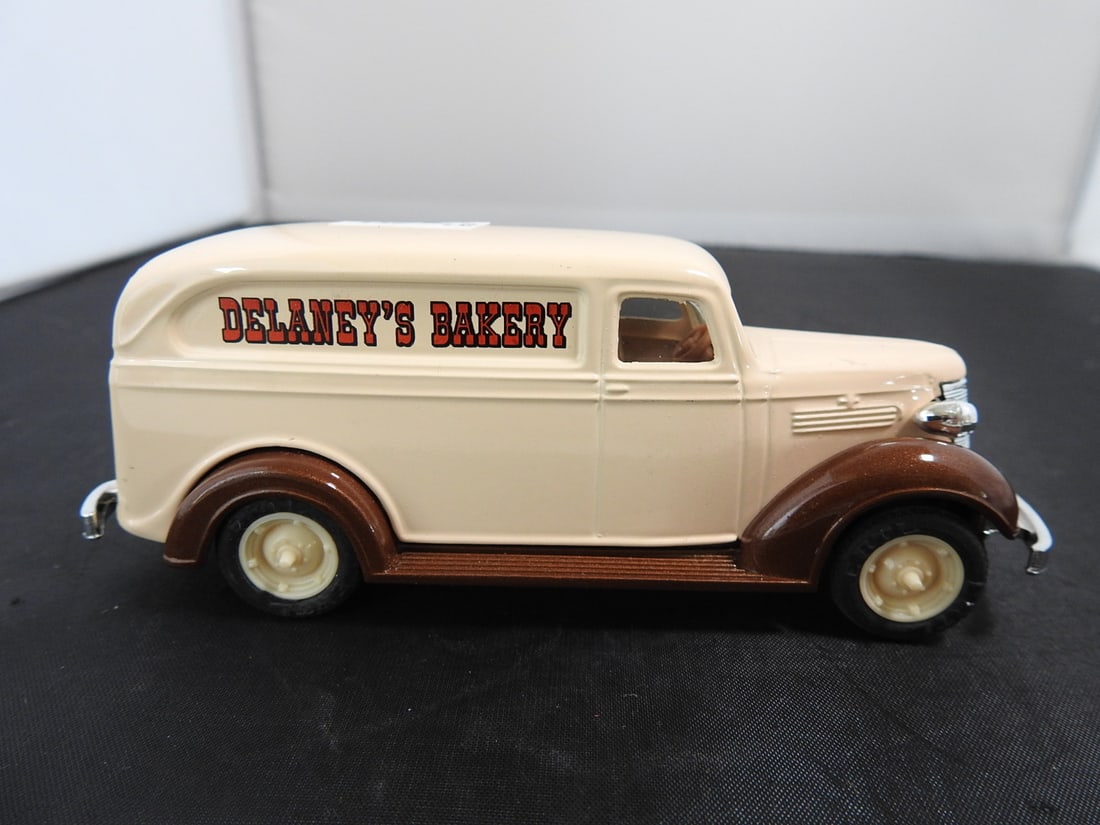 Ertl Die-Cast Advertising Vehicle Lot of 3 - 4
